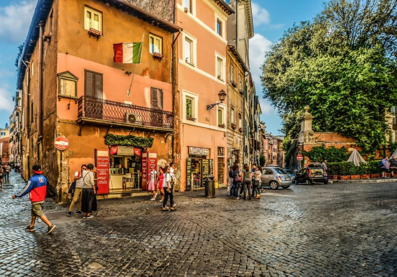 Top 100 des connecteurs logiques en italien à connaître absolument 